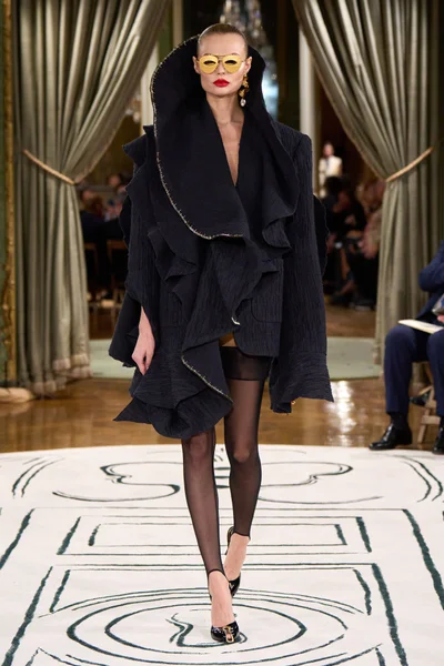 Look 17